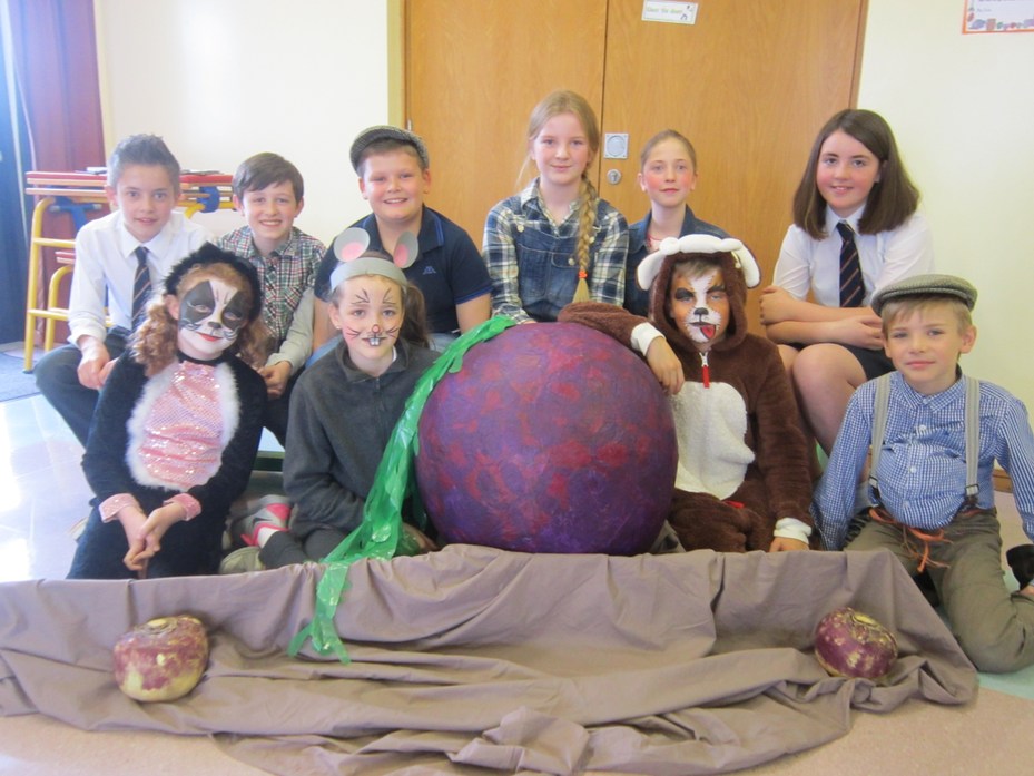 Cast of "The Enormous Turnip"