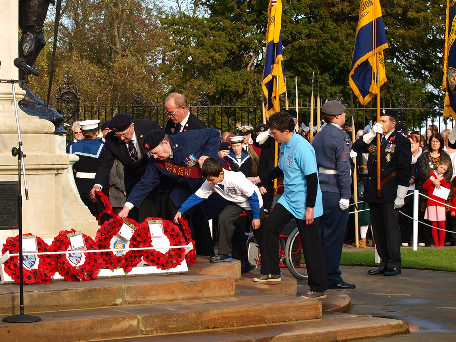 HMS Heroes Wreath