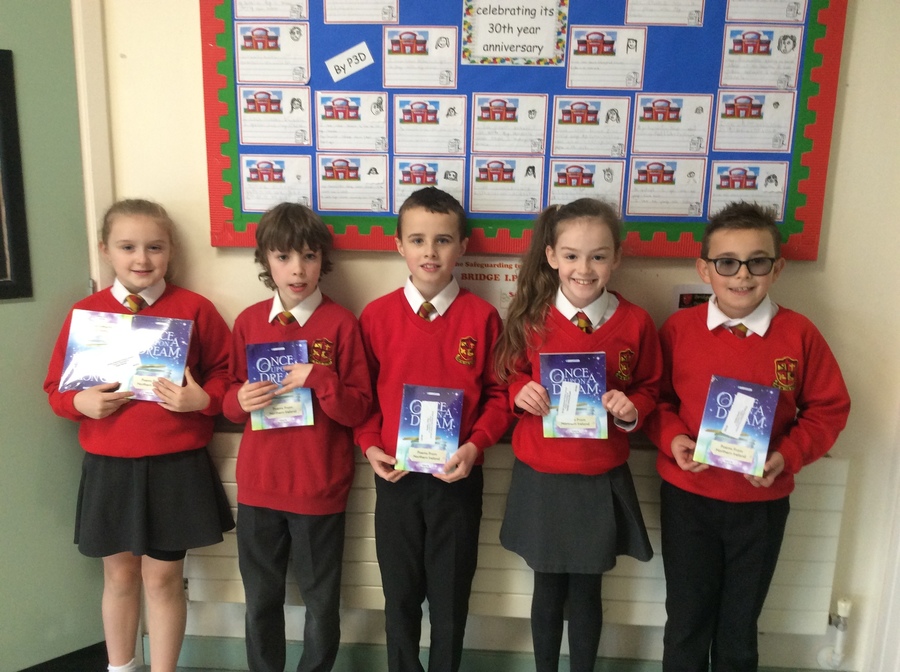 Some members of P5W who accomplished the fantastic achievement of  having their P4 poetry published in a Young Writer’s book! Well done guys!