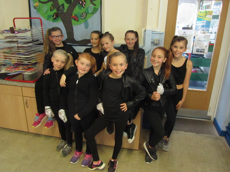 Beat It! Dance Club - October 2017 Beat It! Dance Club - October 2017