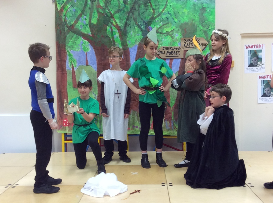 'm Rich! Richard the Lionheart and I command you to stop this fighting!