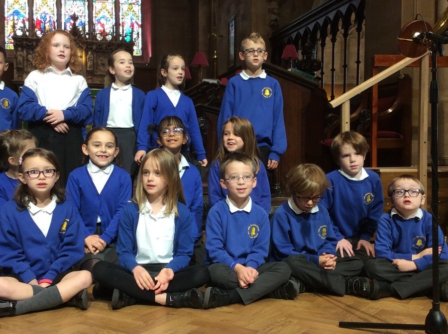 Panda class sang 'A picture of Autumn.'