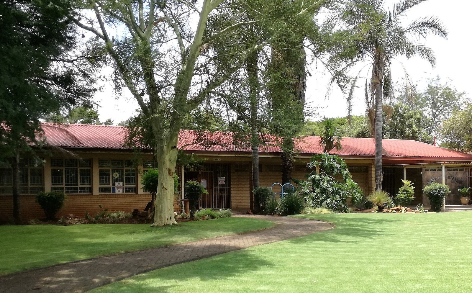 Laerskool Mooifontein Primary - Home