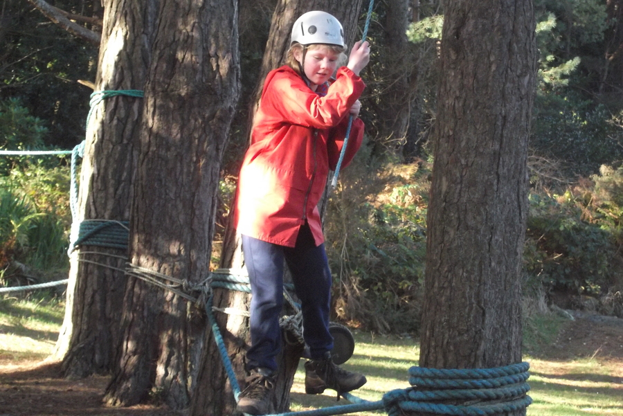Amy makes the ropes course look easy!