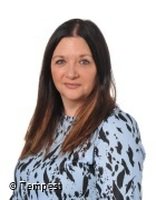 Mrs Hall<br>Senior Teaching Assistant<br>Maples - Year 6