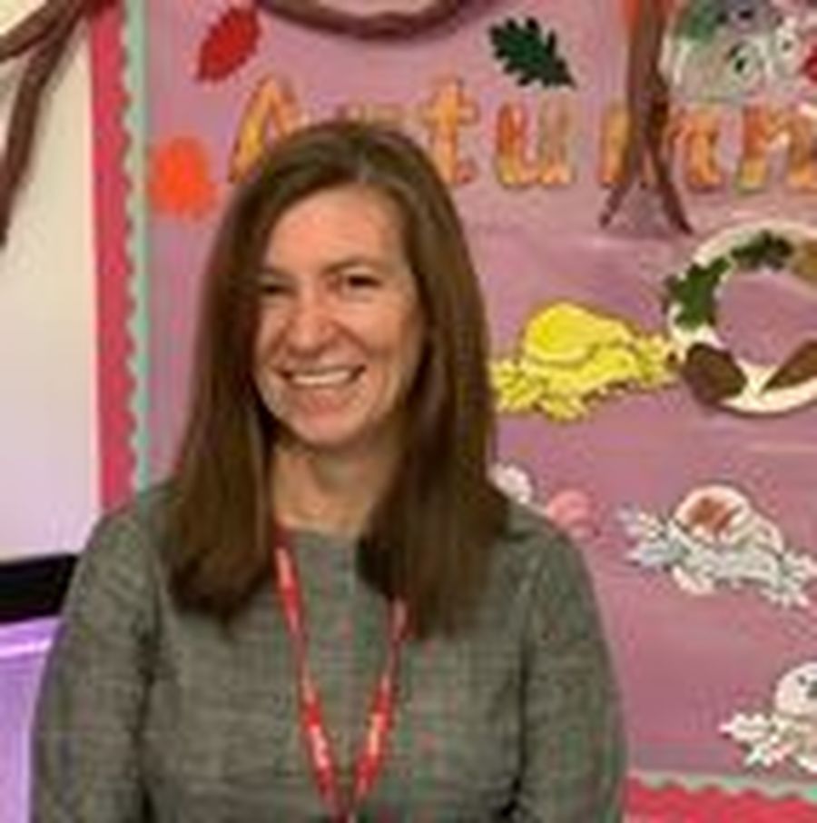  Mrs Katie Smy