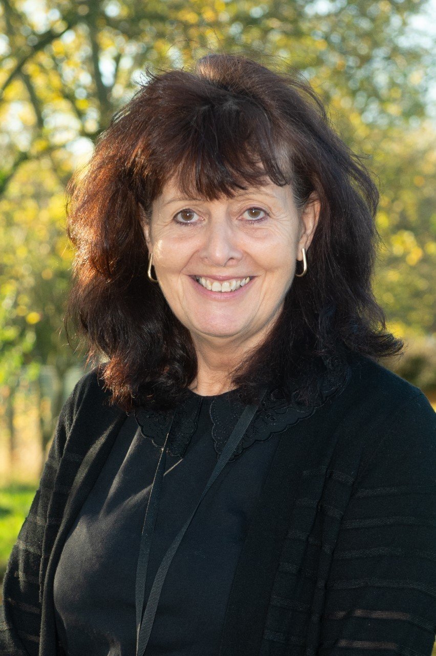 Dee Bottomley Updated