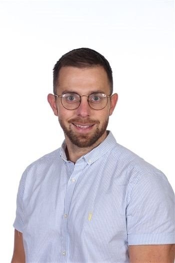 Mr. K. Heseldon Class Teacher 6 Rowan Assistant Headteacher  (Assessment, Maths  and Behaviour Lead)