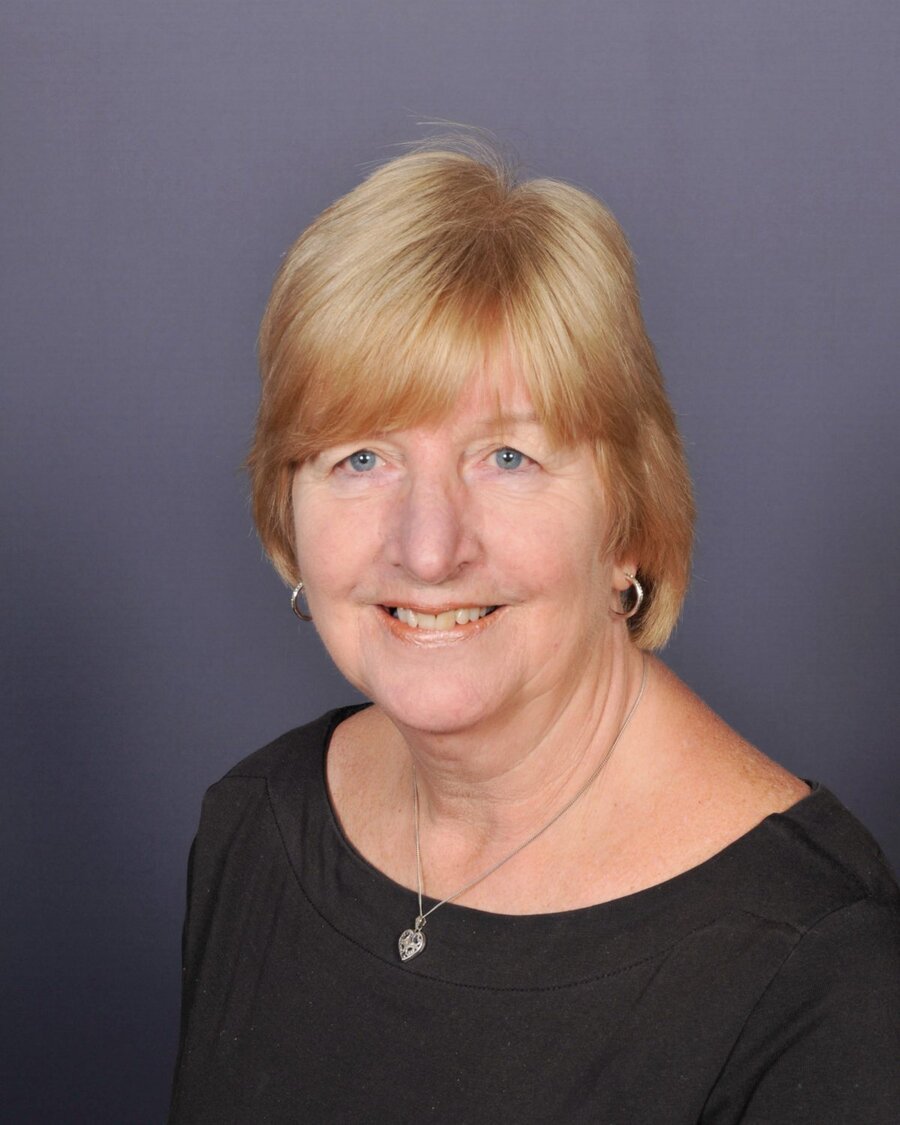 Mrs L Bell Mrs L Bell