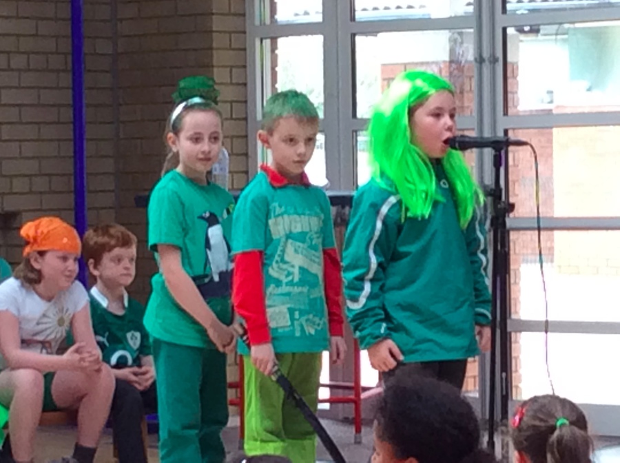 Love all the green hair!
