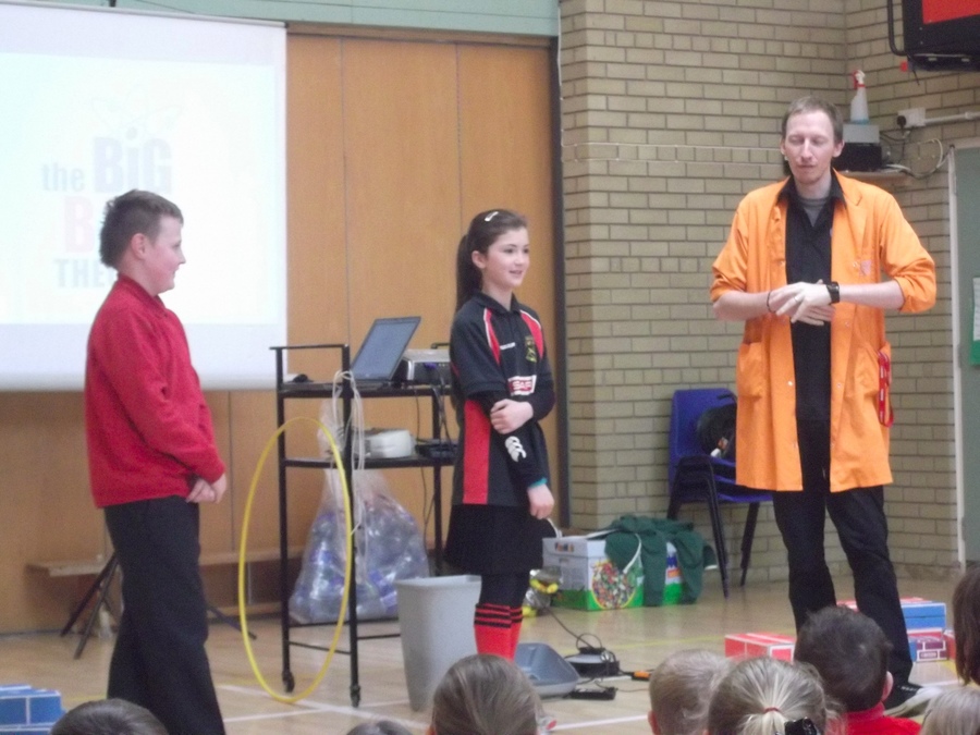 Daniel and Lucy: two budding volunteers get ready for the recycling challenge!