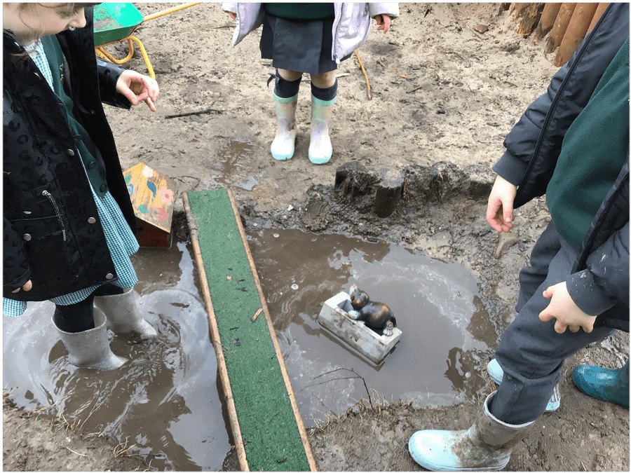 The children worked together firstly to make a pond and  then to make a boat to help the mole get safely across. They experimented with different materials before finding the most suitable one. Playing and exploring and creating and thinking critically!
