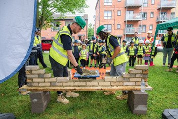 Aylesborough Close hoardings event-54.jpg