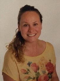 Caroline Ayres (Play Worker)