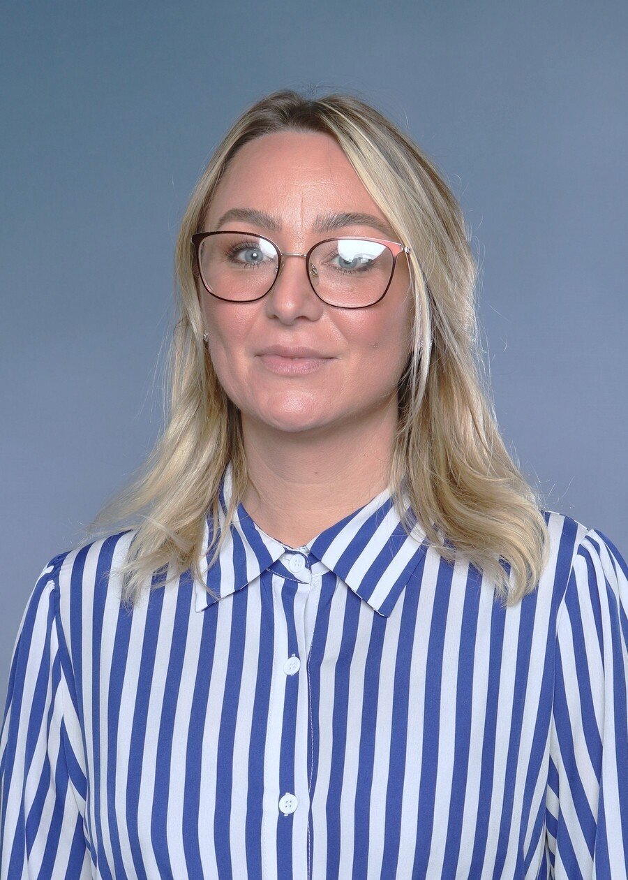Mrs L Prescott - School Office Co-ordinator