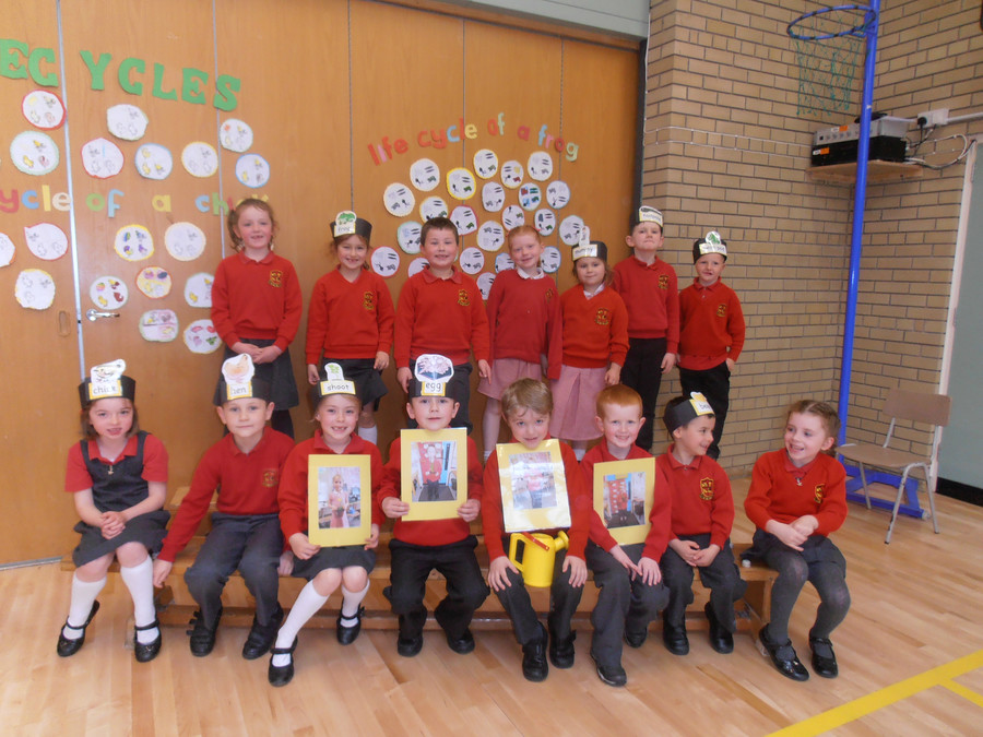 P.2W are all very proud to show off their talents to their parents.