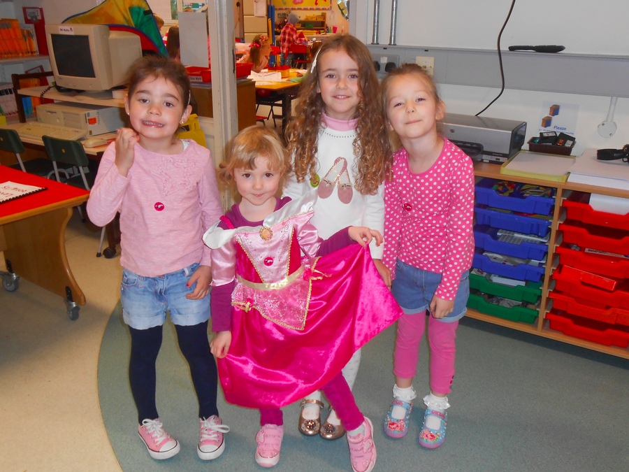 P.1TM girls are pretty in pink:Ella, Hattie, Celine & Grace.