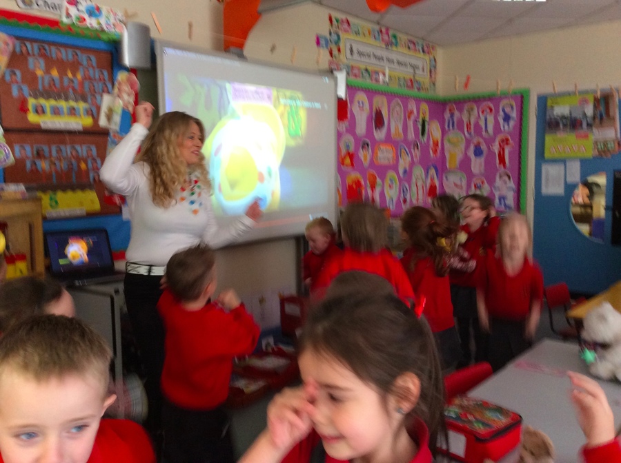 Mrs Rooney enjoys the Pudsy danc