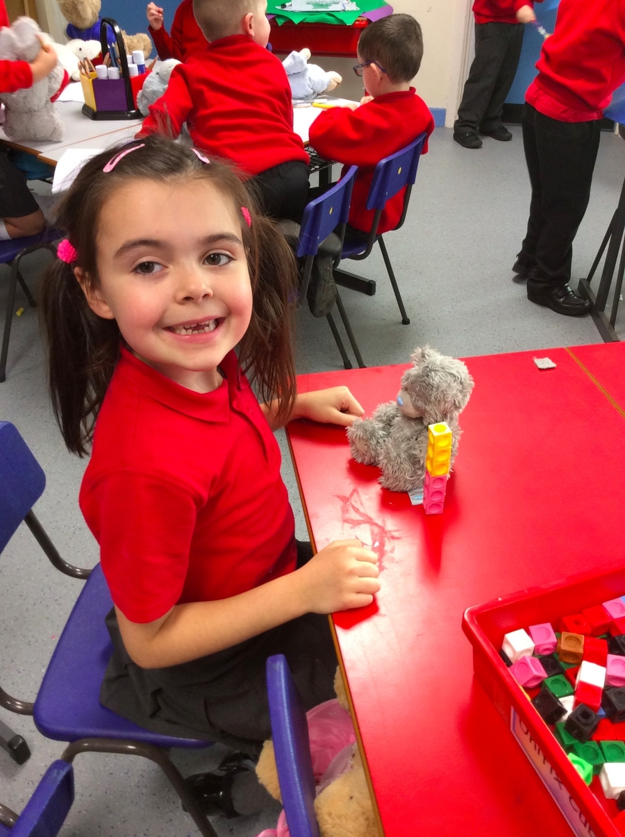 P.2D Yasmin's teddy is 6 cubes tall
