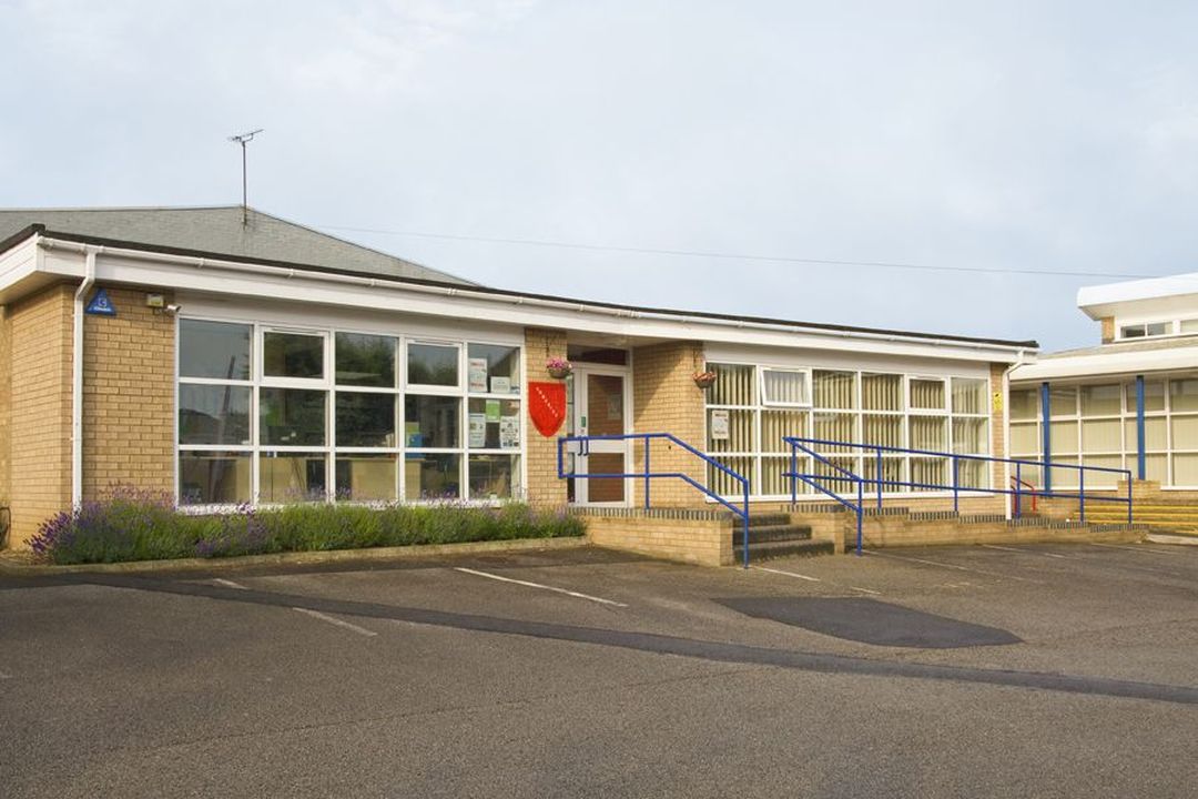 Someries Junior School Luton, Bedfordshire - Home