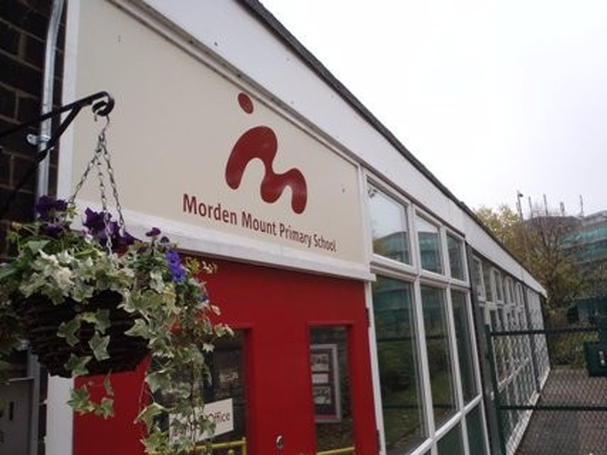 Morden Mount Primary School - Home