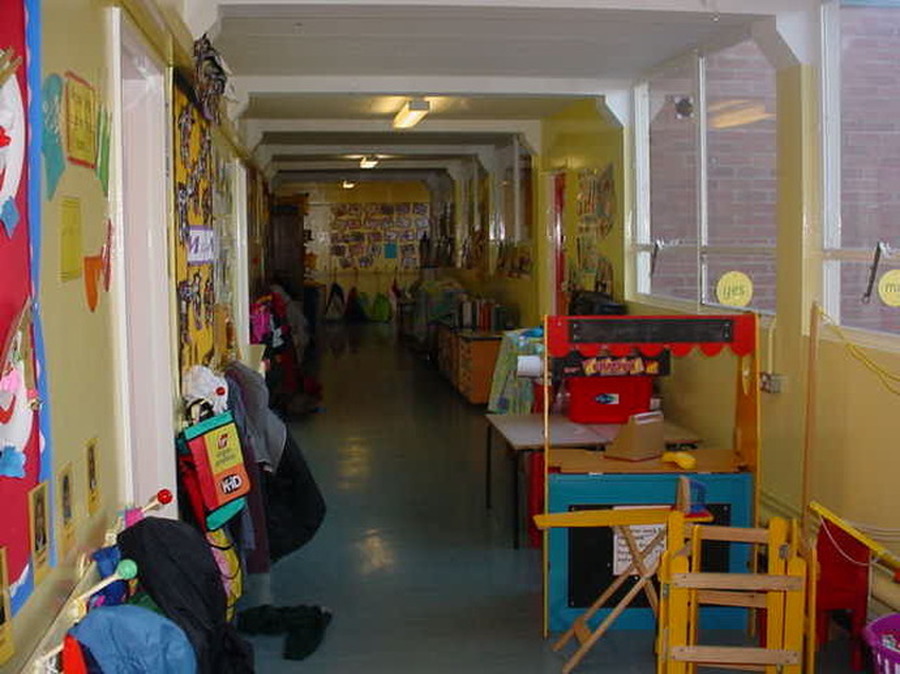 Reception Corridor. You will find Ducklings, Goslings and Cygnets classrooms along this corridor.