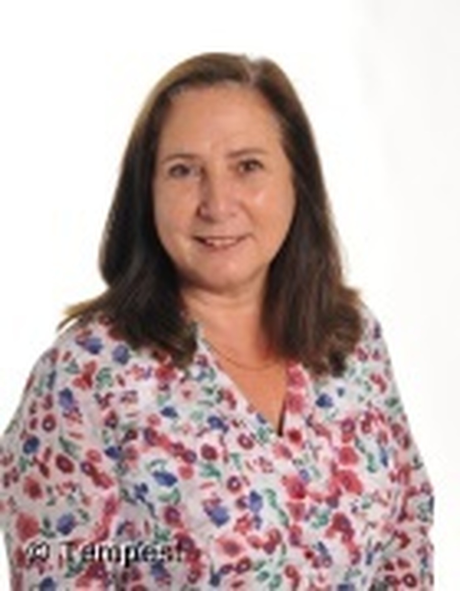 Mrs Irwin - Otters Class Teacher & Designated Safeguarding Lead Mrs Irwin - Otters Class Teacher & Designated Safeguarding Lead